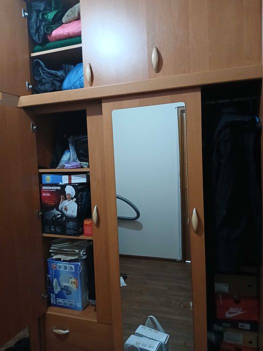 Продаю шкаф в прихожую