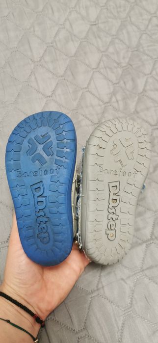 D.D. step barefoot