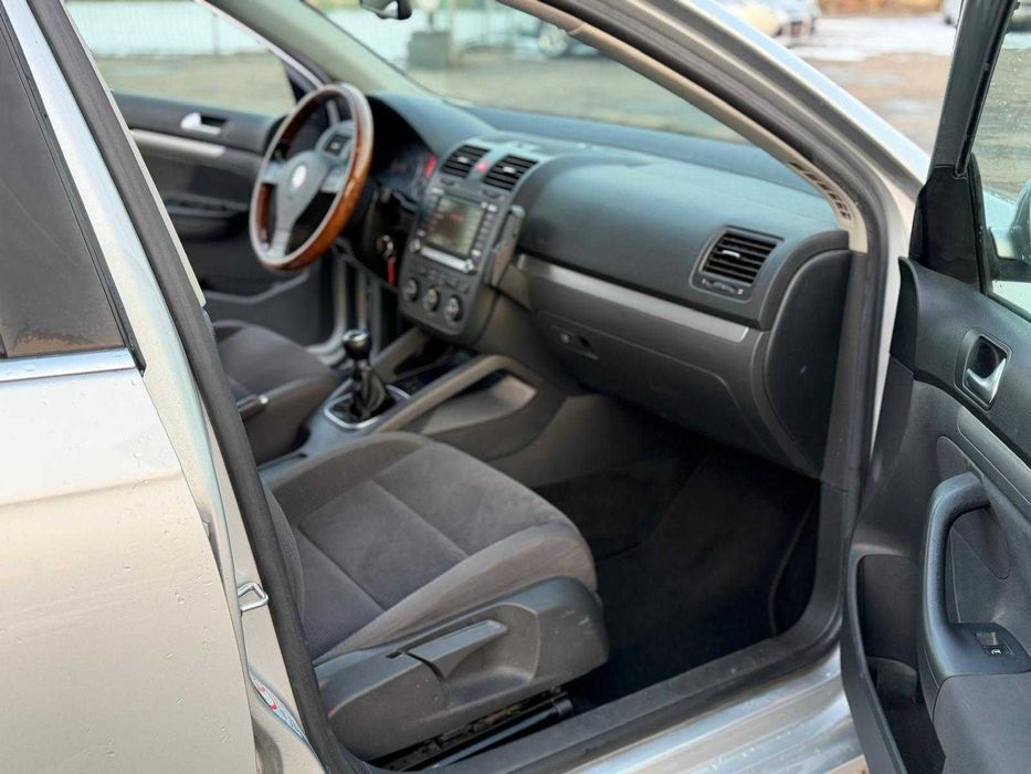 Volkswagen Jetta 2.0 Navi RATE