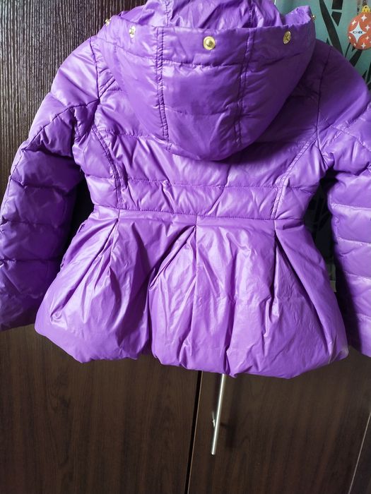 Куртка пуховик,на 5-6 лет.