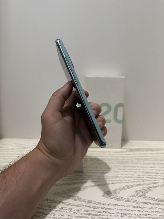 Samsung S20 FE Идеал 6/128 гб