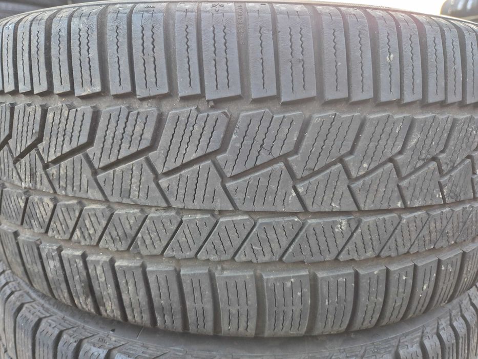 2 Anvelope de IARNA - 225/45/18  Continental Stare F BUNA DOT 2022 RFT