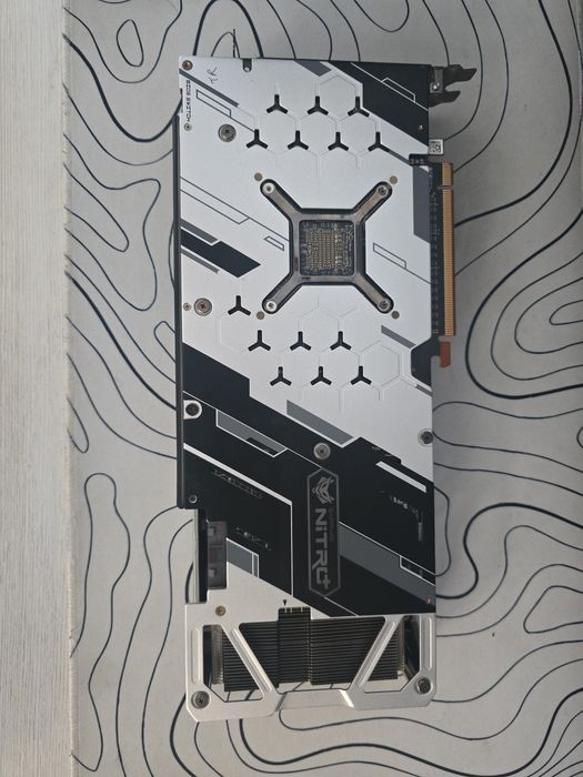 Видеокарта amd sapphire rx 5700xt в хорошем состоянии