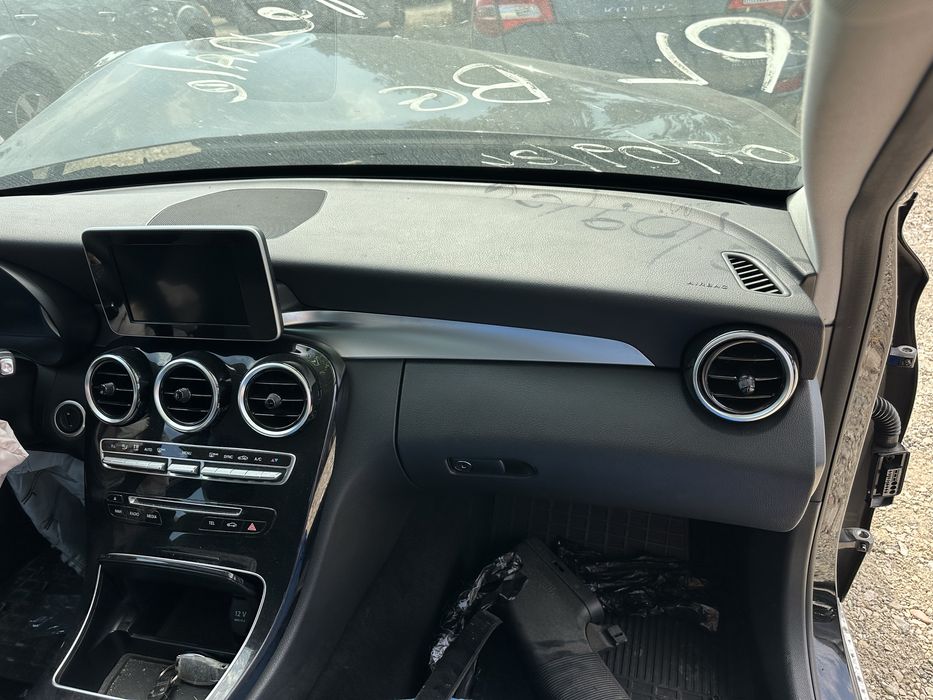 Табло със десен airbag за Мерцедес W205 C220 след 2015г.!