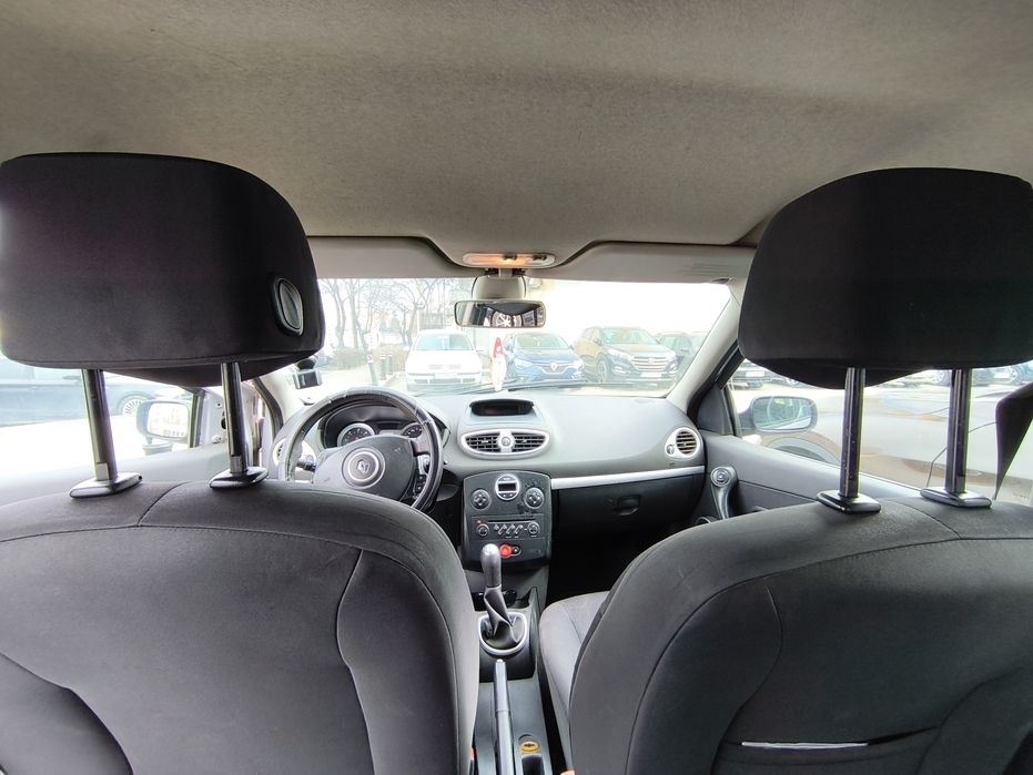 Vând Renault Clio