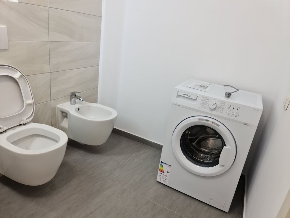 Inchiriere ap 2 camere bloc nou