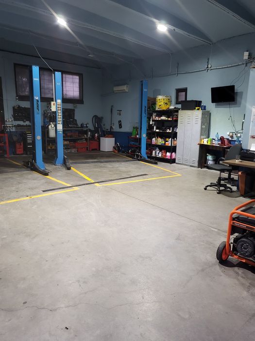 Service   auto de vanzare sau închiriez