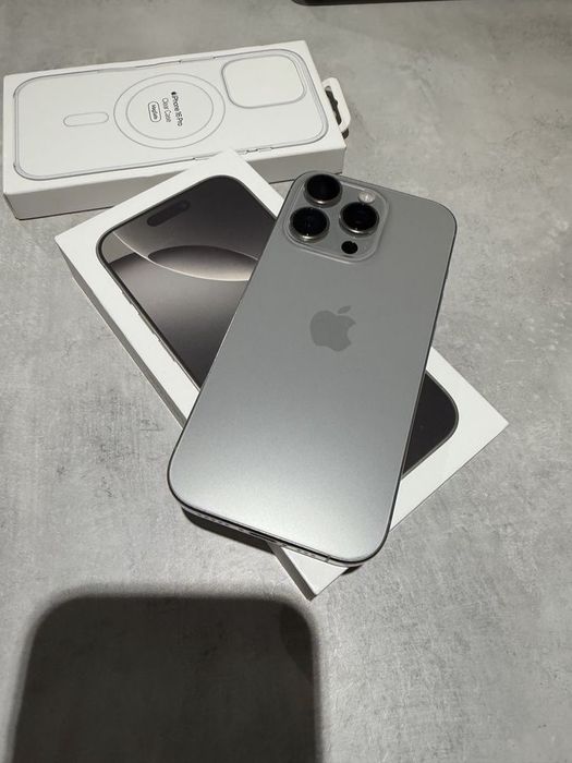 Бартер!  iPhone 16 Pro 128 GB – Сребрист | Перфектно състояние