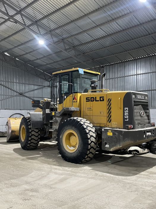 фронтальный погрузчик SDLG LG953