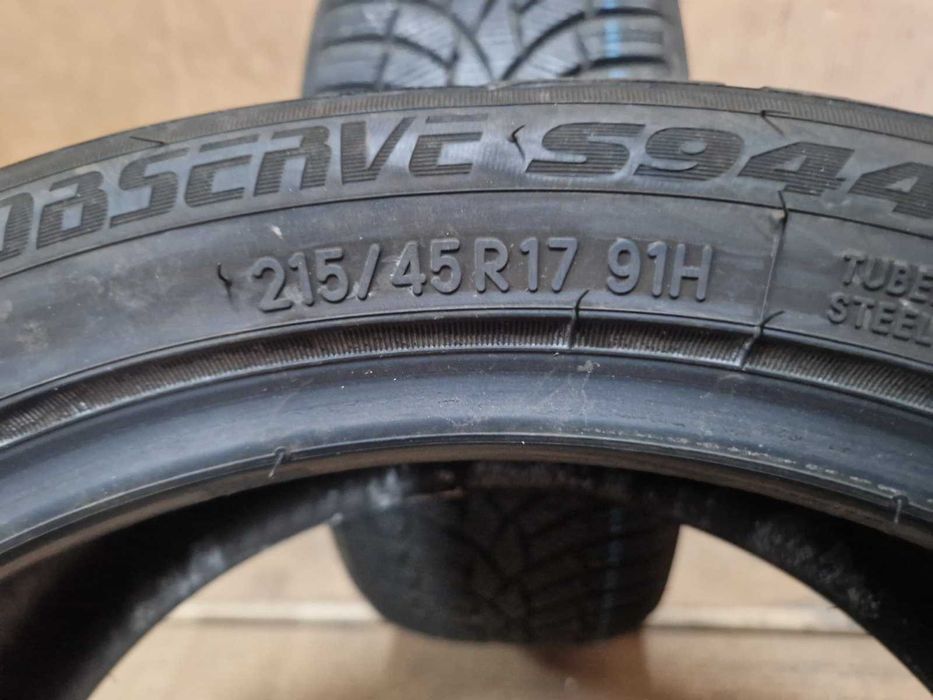 2 Toyo R17 215/45
зимни гуми
DOT1621