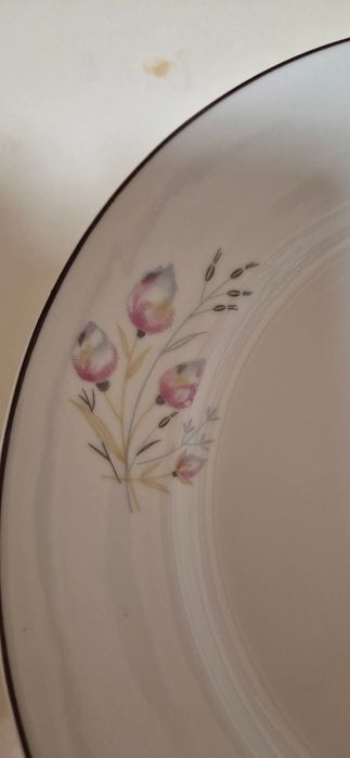 Български порцеланови чинии за допълване на сервиз