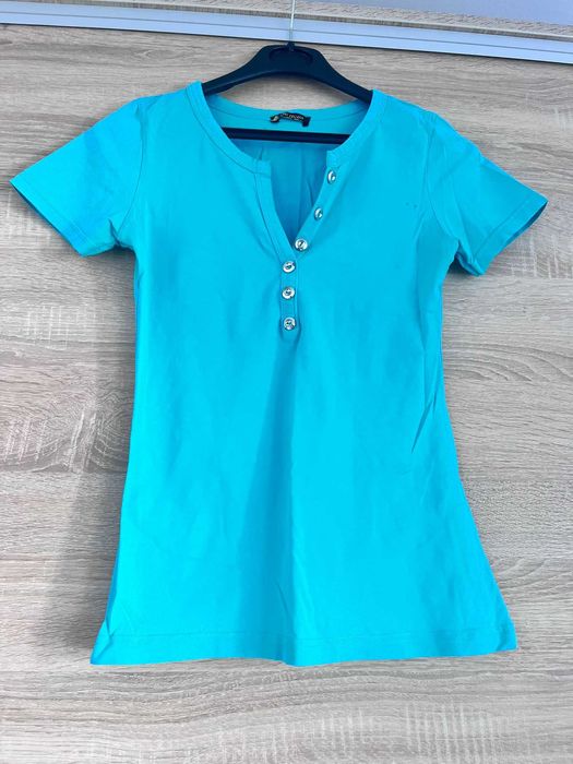 diferite tricouri si maieuri pt copii in stare foarte buna