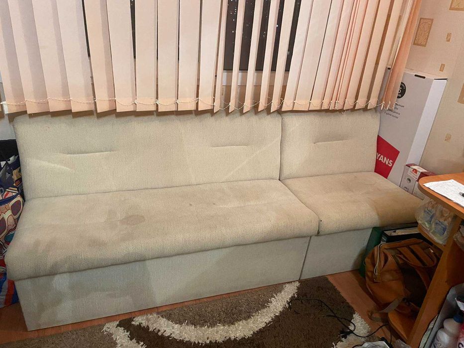 Ъглов диванче за кухня или хол