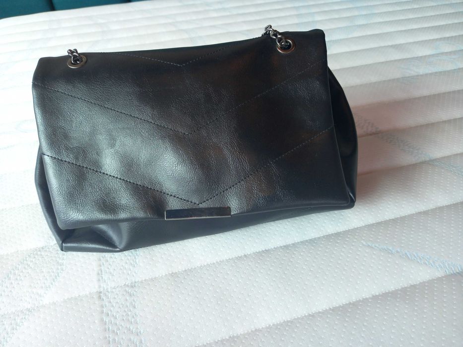 Geanta neagra eleganta