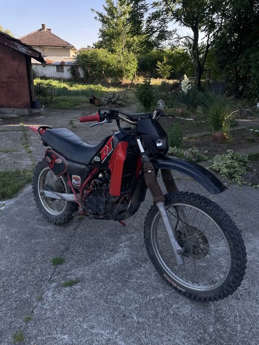 Продавам Yamaha dt