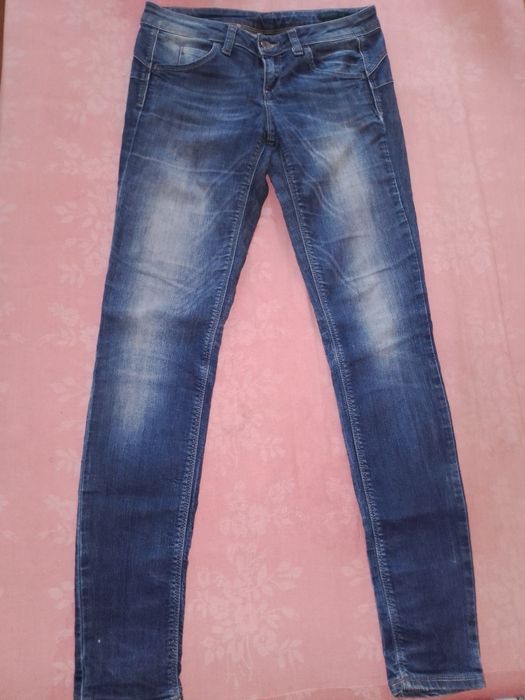 Дамски дънки няколко модела