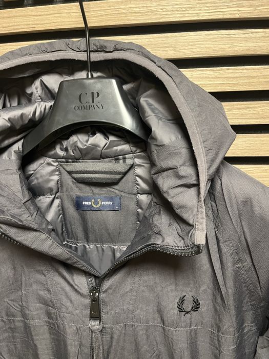 Fred Perry : Яке размер  М / Оригинал