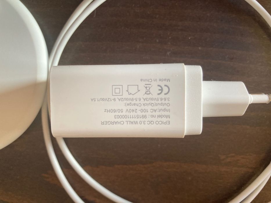EPICO Станция за безжично зареждане за apple iPhone I Iwatch
