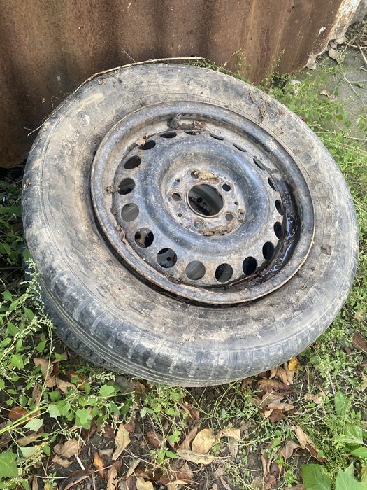 Балон на автомашину с дисками