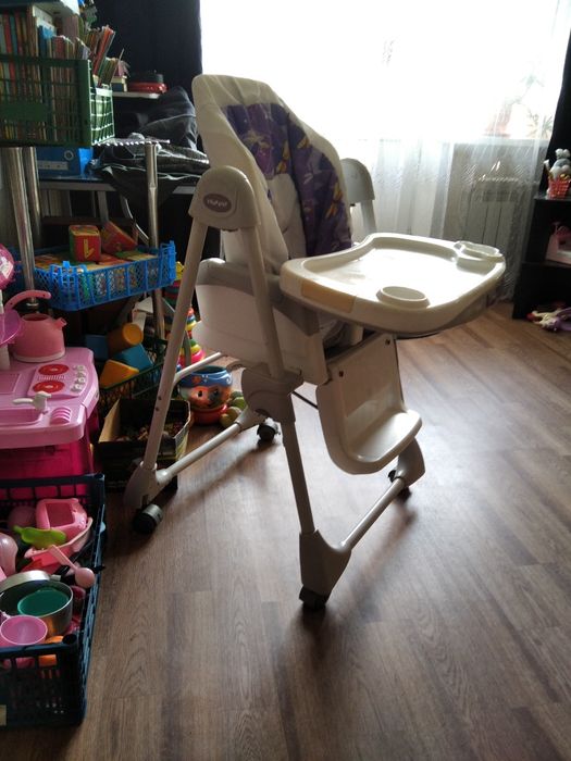 Стульчик для кормления в отличном состоянии