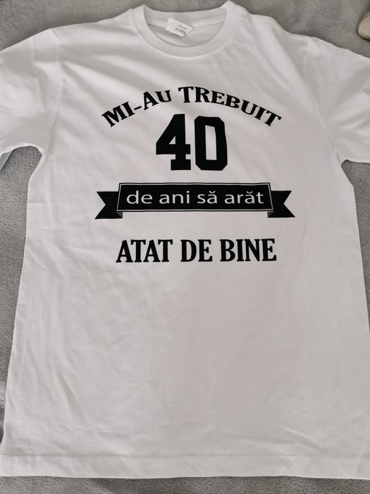 Tricouri aniversare cu orice text