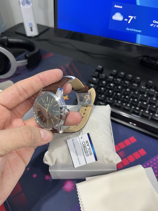 Продам Seiko Solar (SNE529)