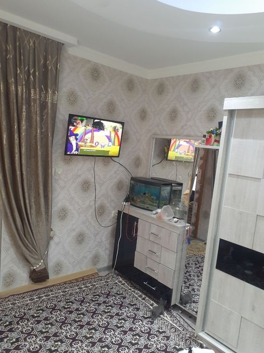 Продается участок в Чирчике 3 ком и кухня 3 соток ориентир гурпарк