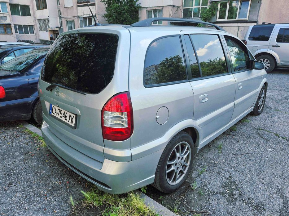 Продавам Опел Зафира А, ОРС 2. 0 турбо 200 к. с. 2004 год.