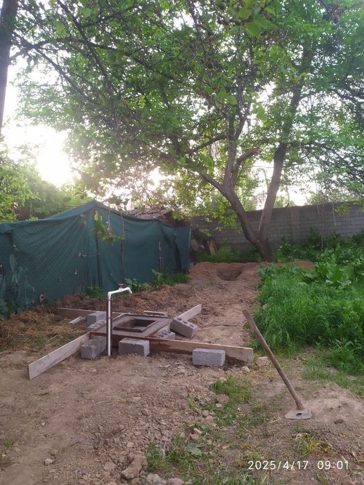 Ховли уй сотилади, нархи: 40минг, нархи келишилади, участкали уй: 2,5