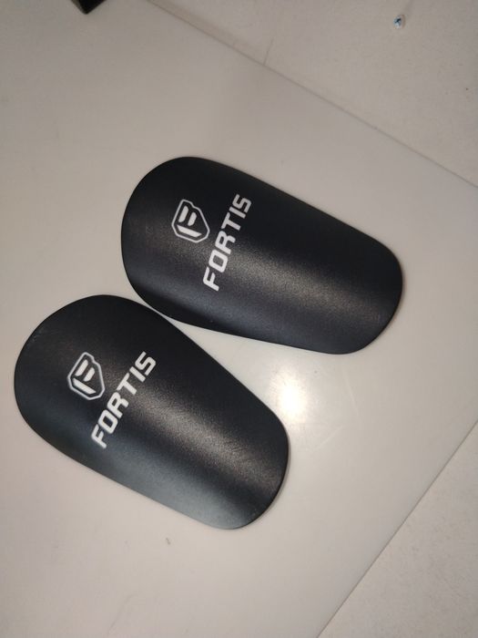 Щитки для футбола