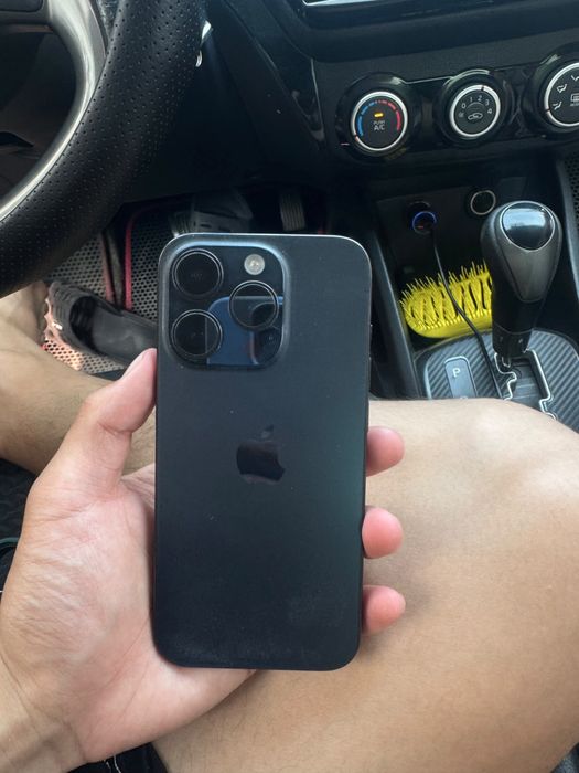 Продаю Iphone 15 pro