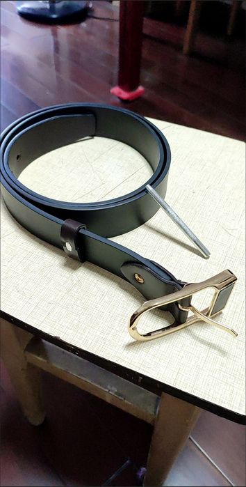 Erkaklar remeni mustahkam va sifatli