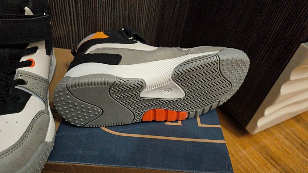 Продам обувь для мальчика