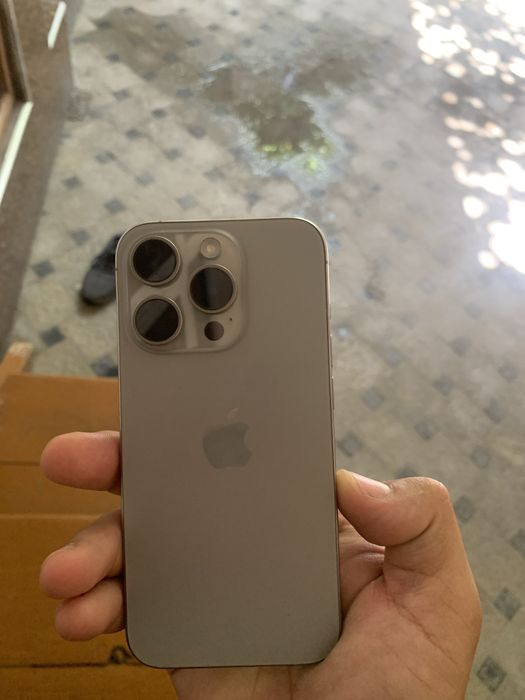 Iphone 15 pro 128 Natural