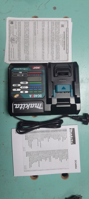Зарядное устройство MAKITA DC40RA