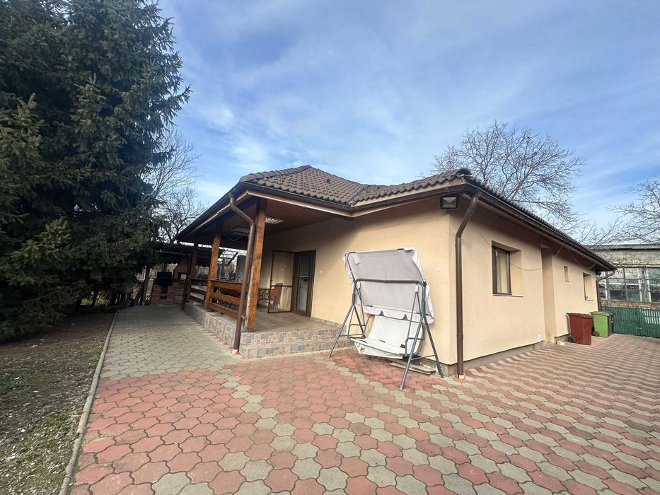 casa de vanzare 140 mp