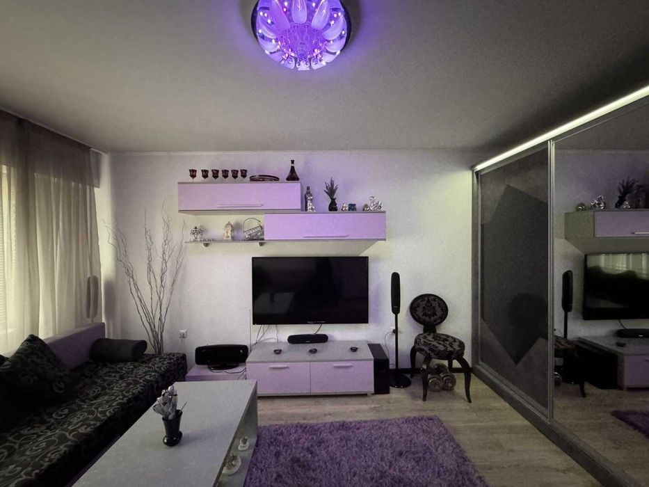 Двустаен апартамент за продажба кв. Чародейка Север