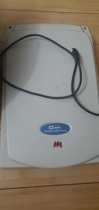 Cканер б/у в отличном состоянии.