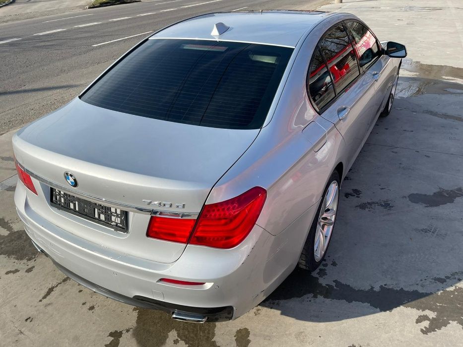 Dezmembrez bmw f01 740 packet M/bmw seria 7 f01/bara fata m/faruri