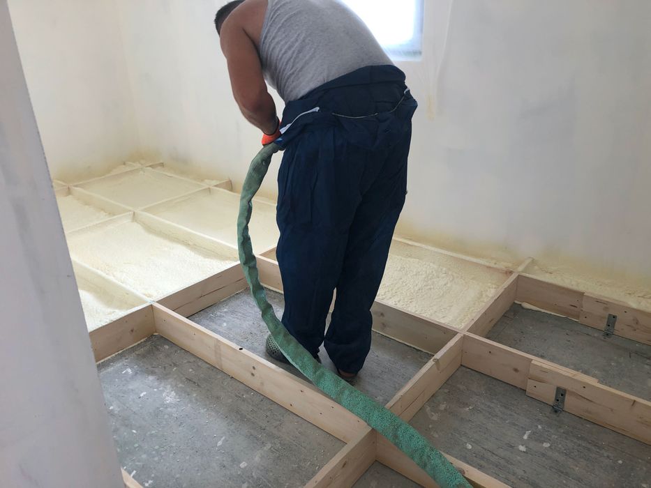 Izolatii cu spuma poliuretanică/pod/acoperiș-Firma Autorizată