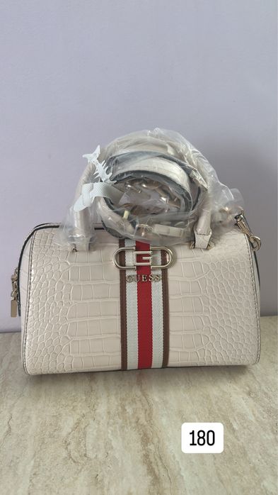 Оригинални дамски чанти guess