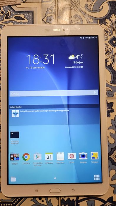SAMSUNG TABLET SM-T560 много малко използван бял на цвят