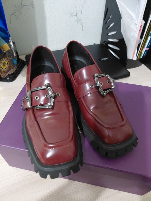 Продам женскую обувь