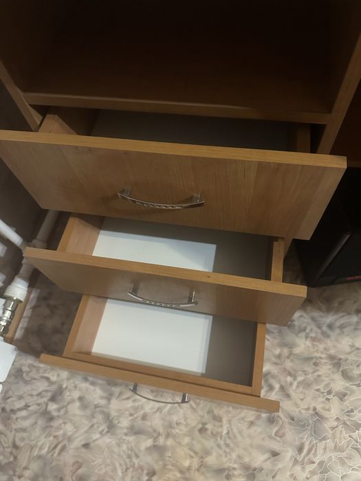 Продадим компьютерный стол