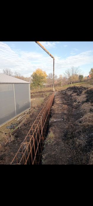 Execut garduri din beton armat