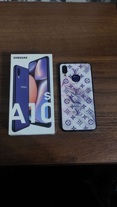 Samsung. A 10s telefoni