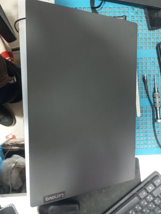 ноутбук сотилади