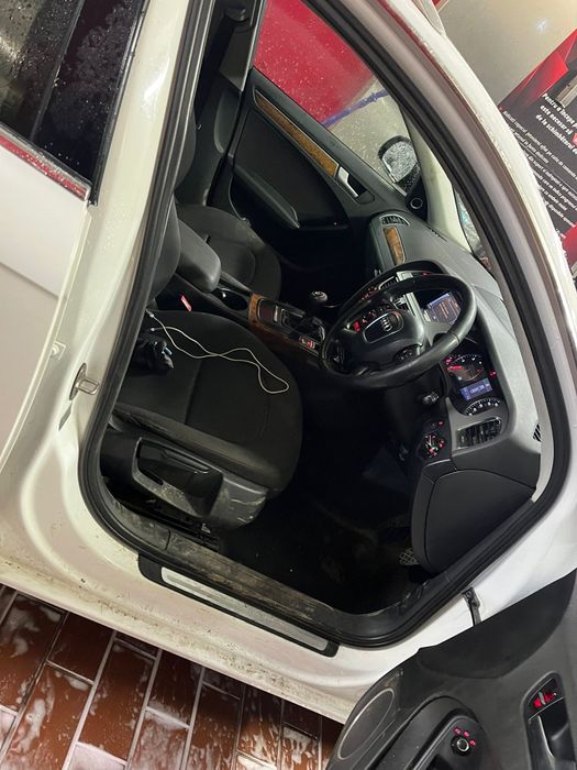 Dezmembrez audi a4 b8 2.0d cag caga