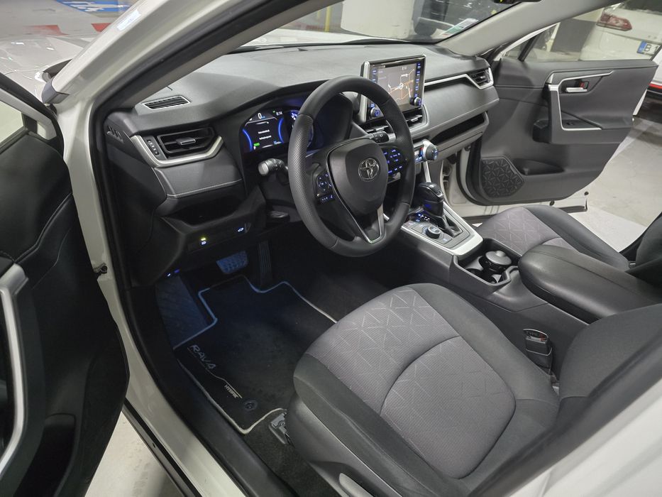 TOYOTA RAV-4 HYBRID 4X4 – 222c.p,Cutie Automata,Xenon,Navigatie,
