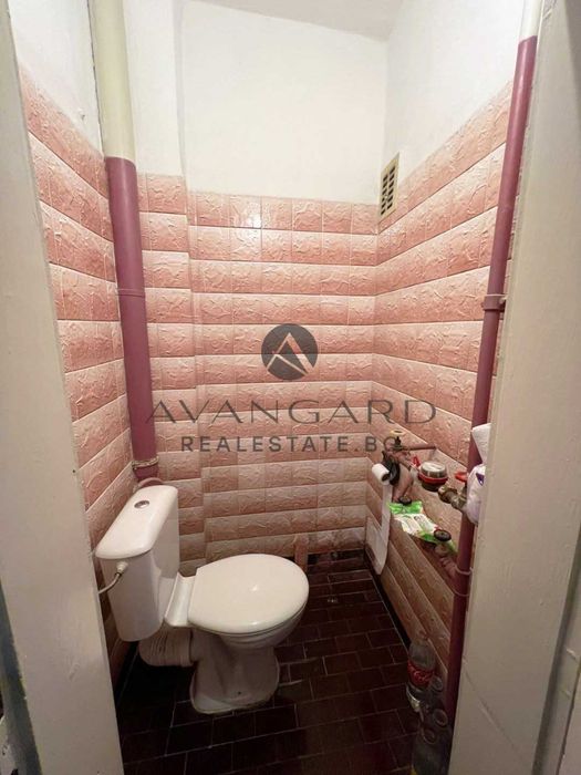 Продава се Тристаен апартамент в Пловдив, Христо Смирненски - 82 кв.м за 1708 €/кв.м - Снимка #9